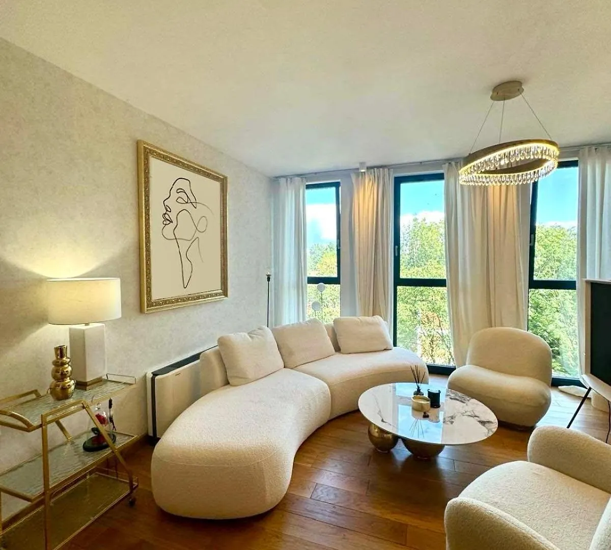 Sofia South Park Luxury Apartment